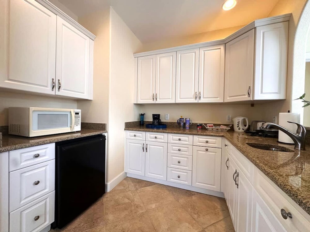 Cozy Reunion Resort Home - Sleeps 4 Near Disney