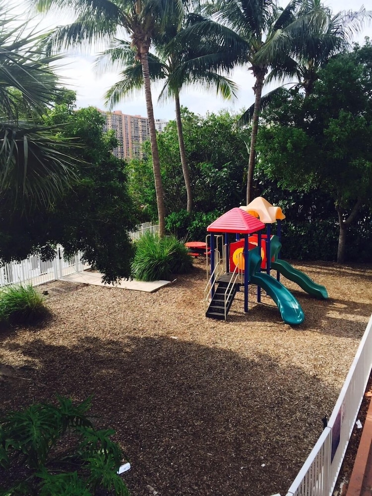 America Luxury Intracoastal Apartments