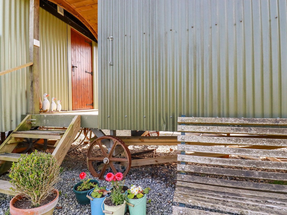 Puddle Duck Shepherds Hut