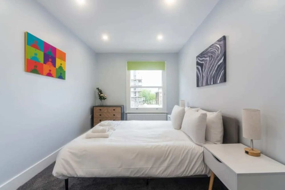 Bright & Chic St John's Hill Duplex