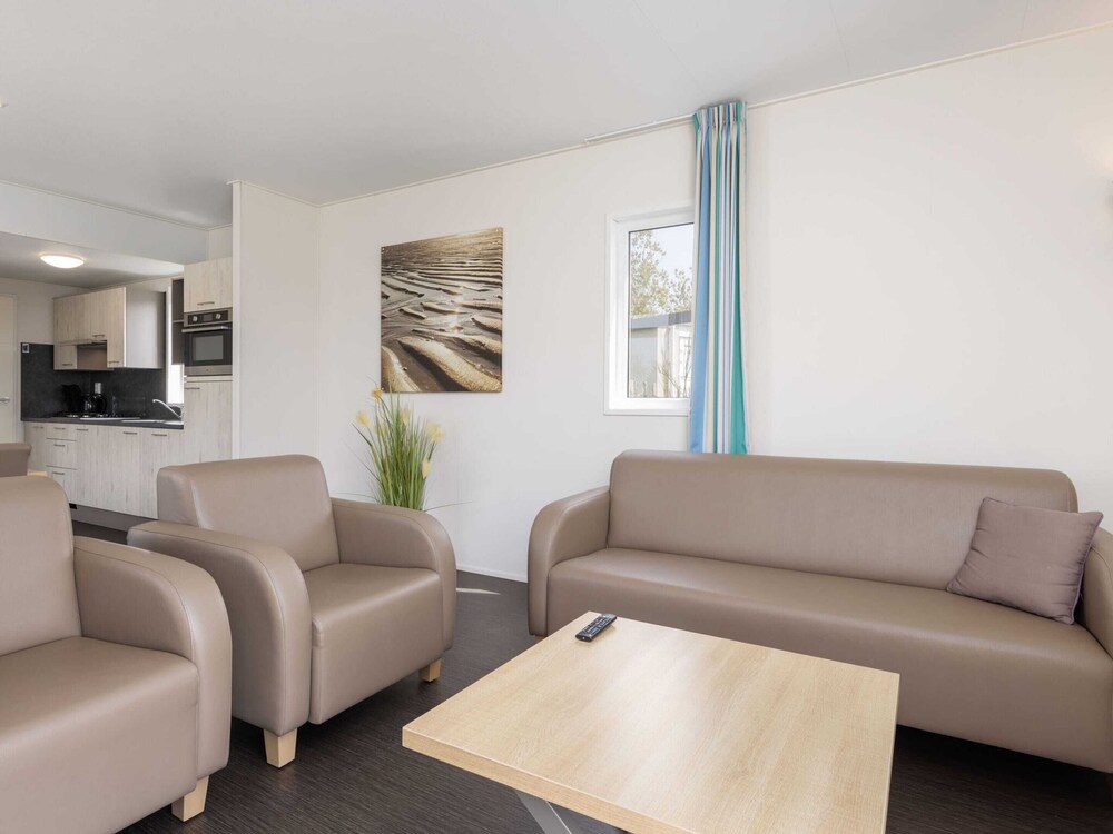 Modern Lodge With two Bathrooms, Near the Beach