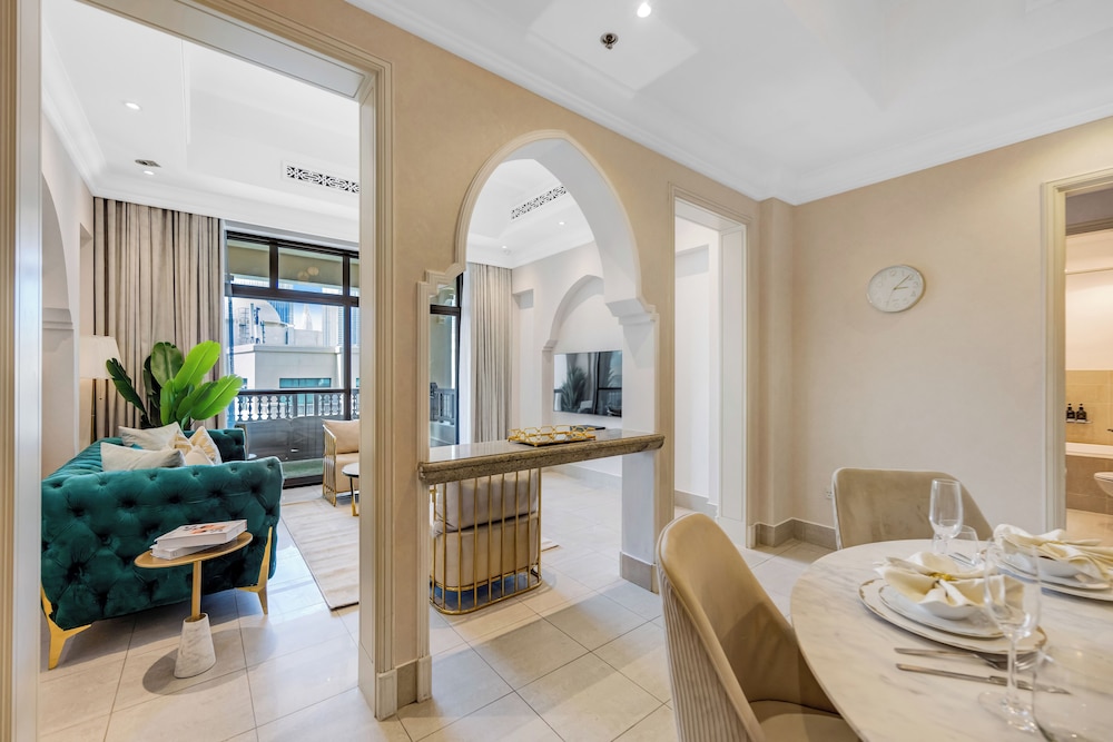 Durrani Homes - Luxe Living at Souk Al Bahar with Burj Khalifa and partial Fountain view