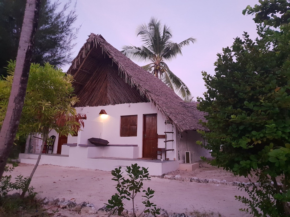 Kilimani Kwetu Beach Hotel view 5