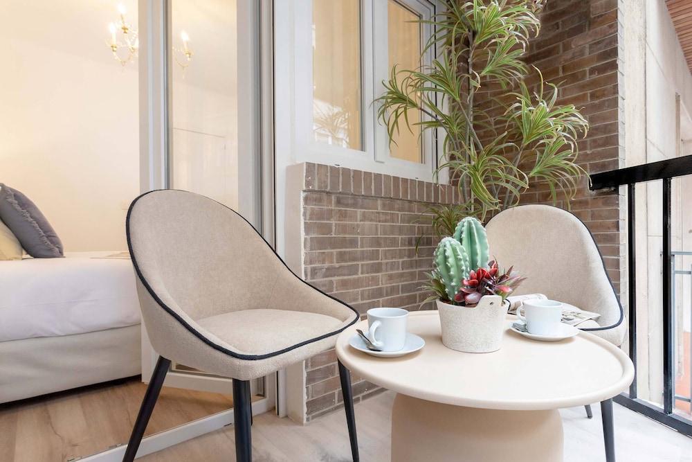 Cozy Apartment Near City Center. Lope de Vega