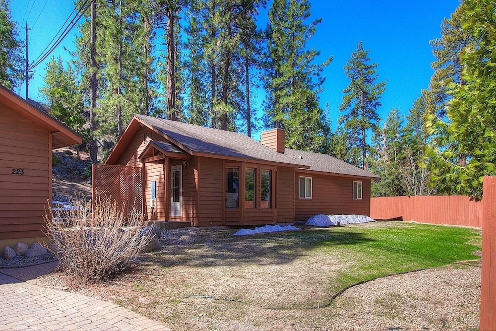 Nvh0823 - Sadies Hustle 3 Bedroom Home