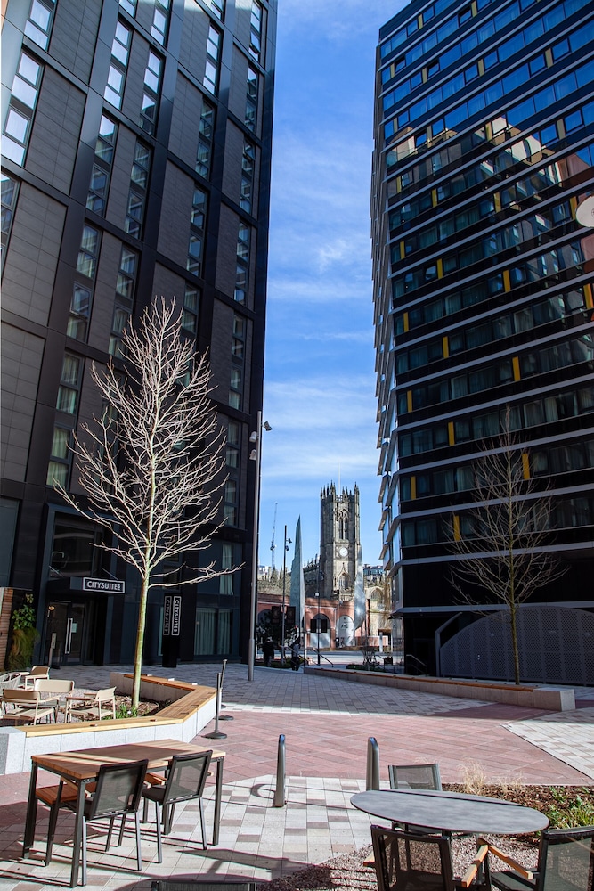 Salford Vacations - CitySuites 2 Aparthotel - Property Image 10
