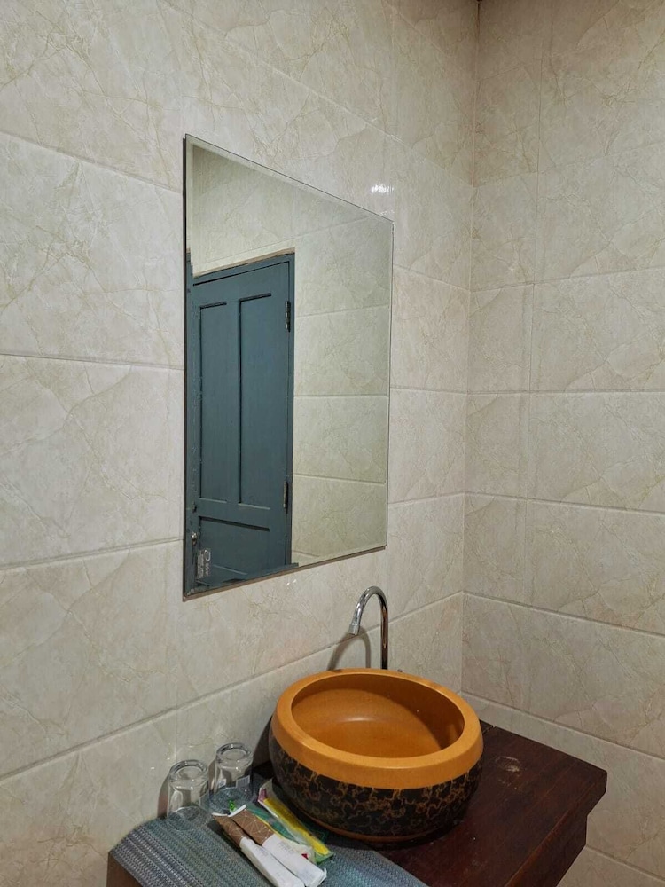 Photo 48