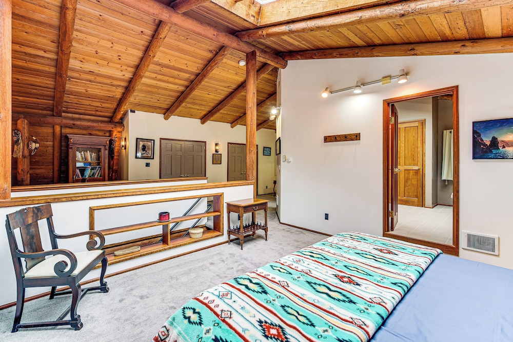 Lake Margaret Access: Boho Log Cabin w/ Backyard