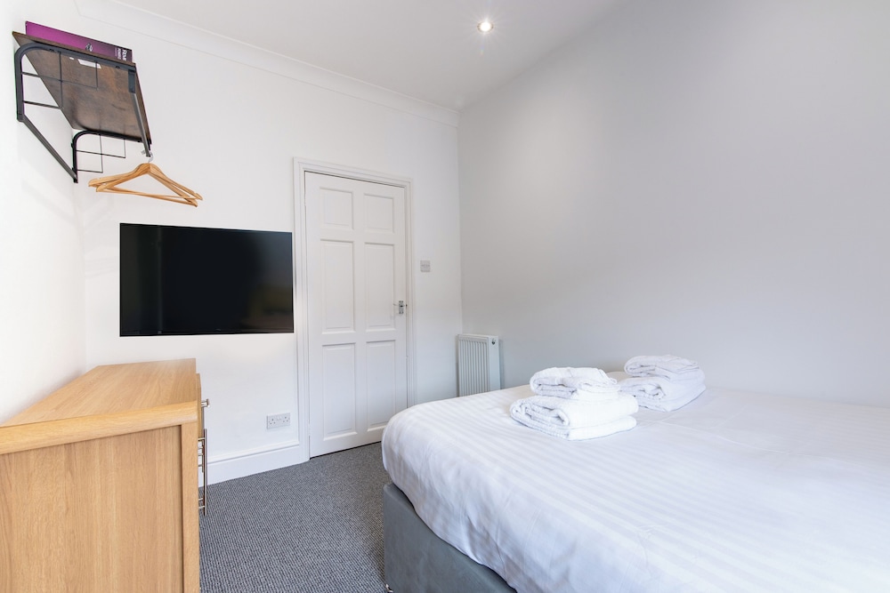 Chesterfield Lodge