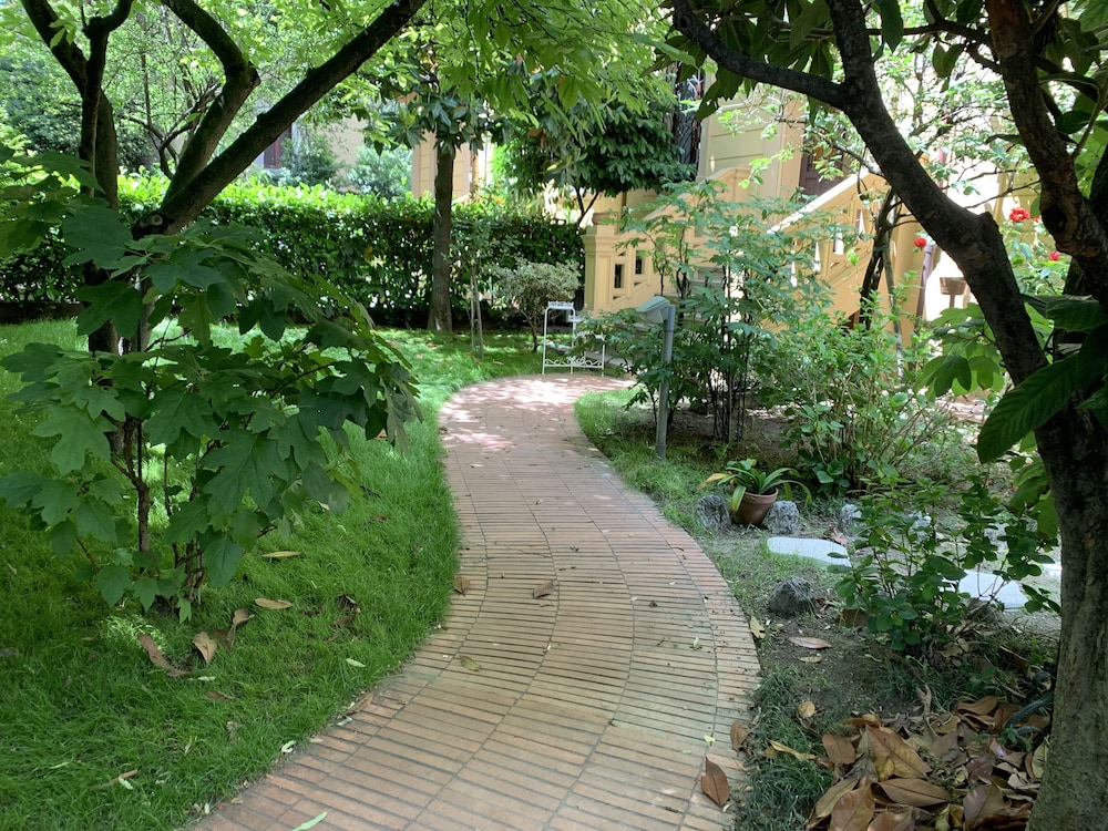 Villa Masi Rental Rooms view 3