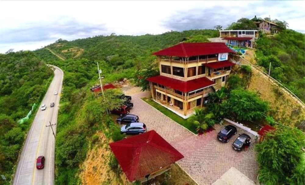 Punta Hills Montanita
