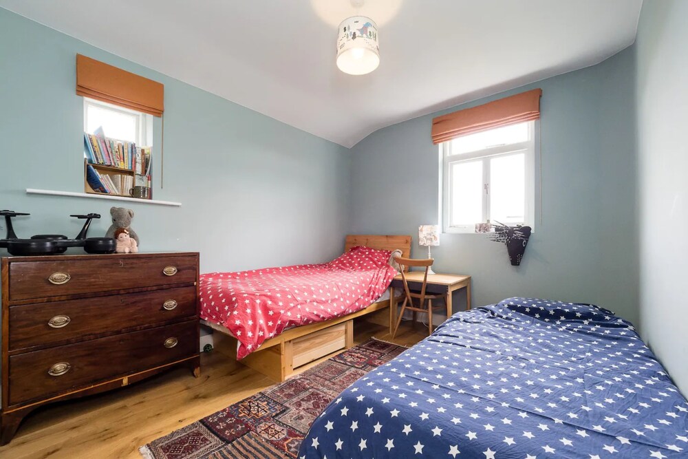 Lovely 4 Bedroom Terraced Family Home