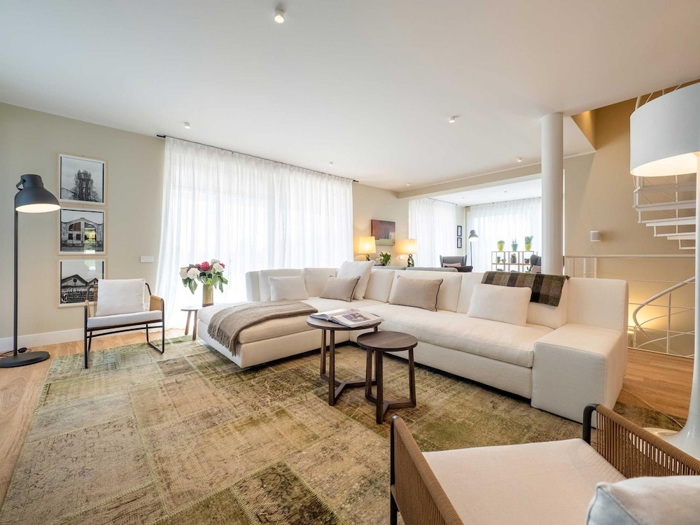 Luxury Golf Villa in Bogogno