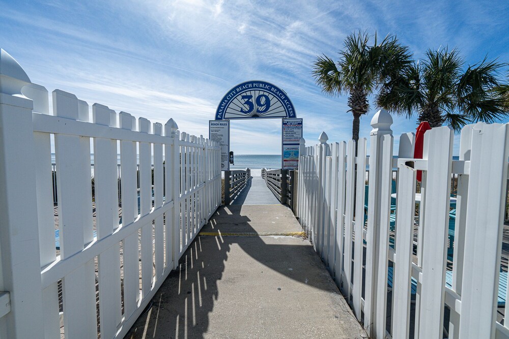 The Turtle Nest Resort Condo w/ Pool! view 5
