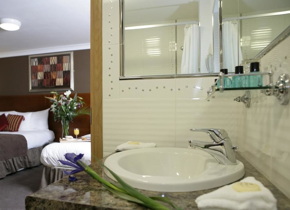 Ennis Vacations - Ashford Court Boutique Hotel - Property Image 5