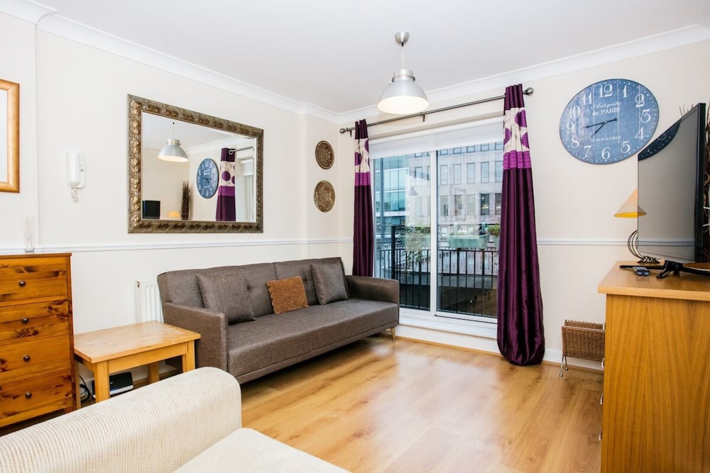 1 Bedroom Apartment near St. Paul's Cathedral