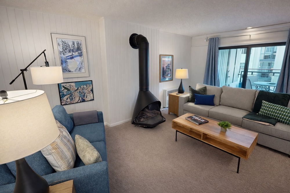 Freshly Updated Condo, Across The Street From The Resort Edel O 2 Bedroom Apts