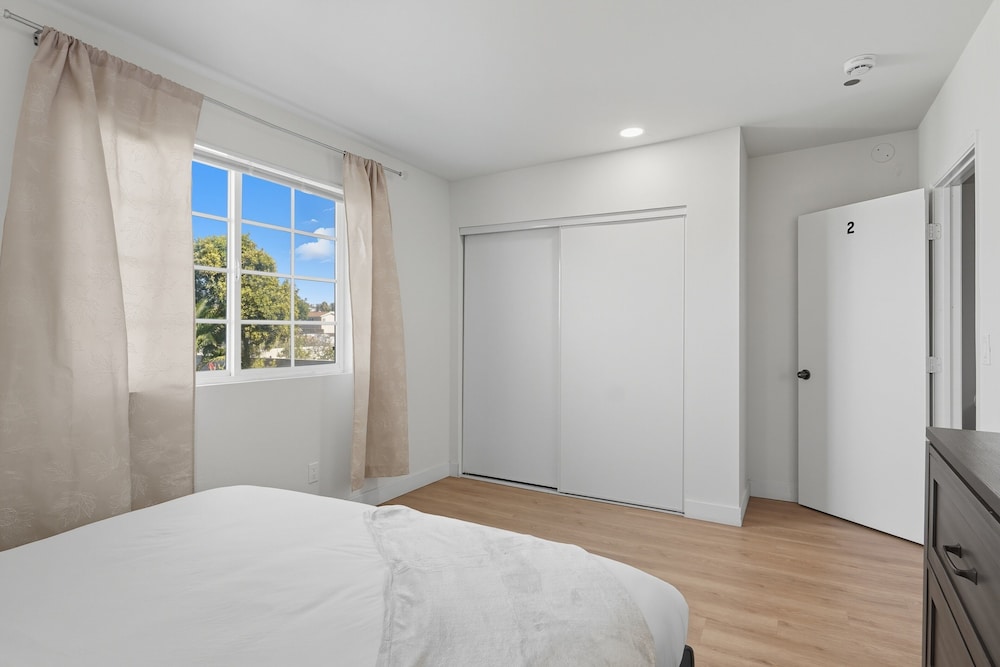 Relaxing Paradise Hills Retreat 4 Bedroom Home