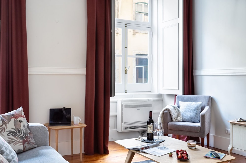 JOIVY Astonishing 1BR home in Baixa, 5mins to Santa Justa Lift
