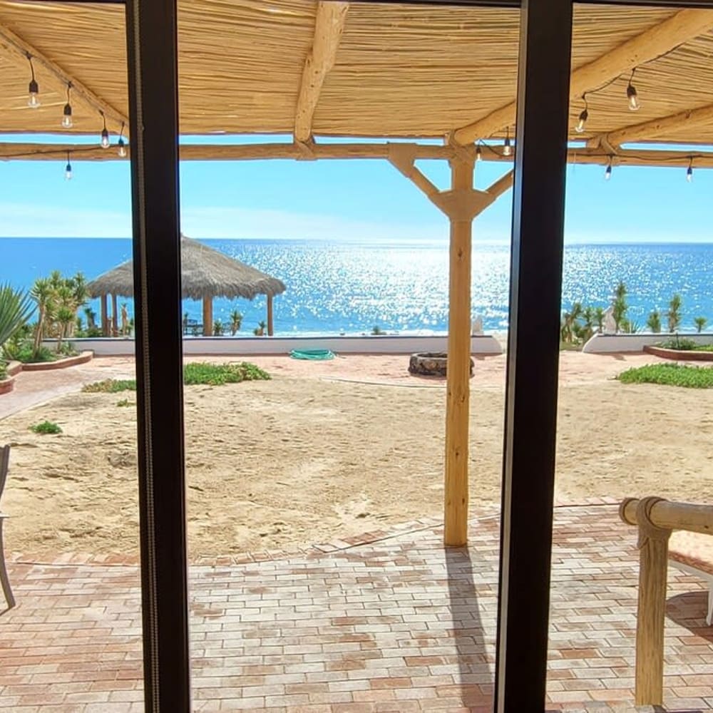 Casa Evita 3 Bedroom Beachfront Home
