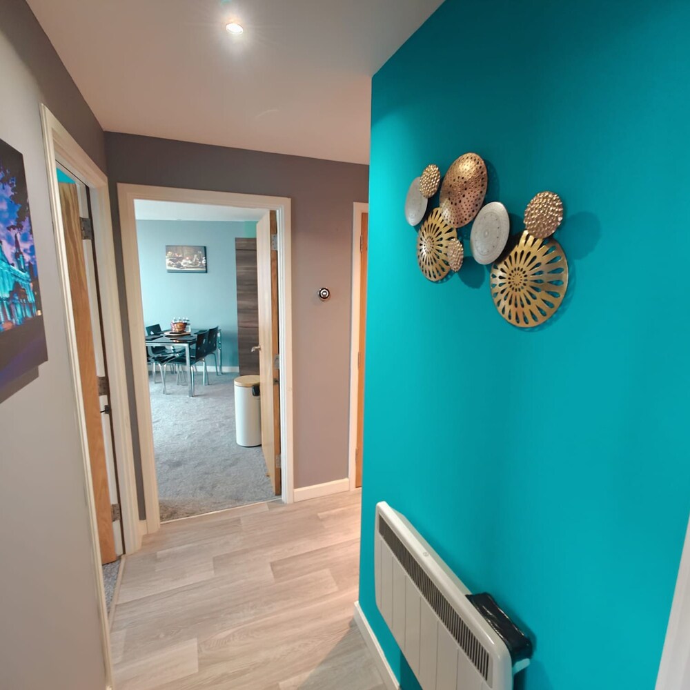 2BR Stunning City Centre Apt view 5