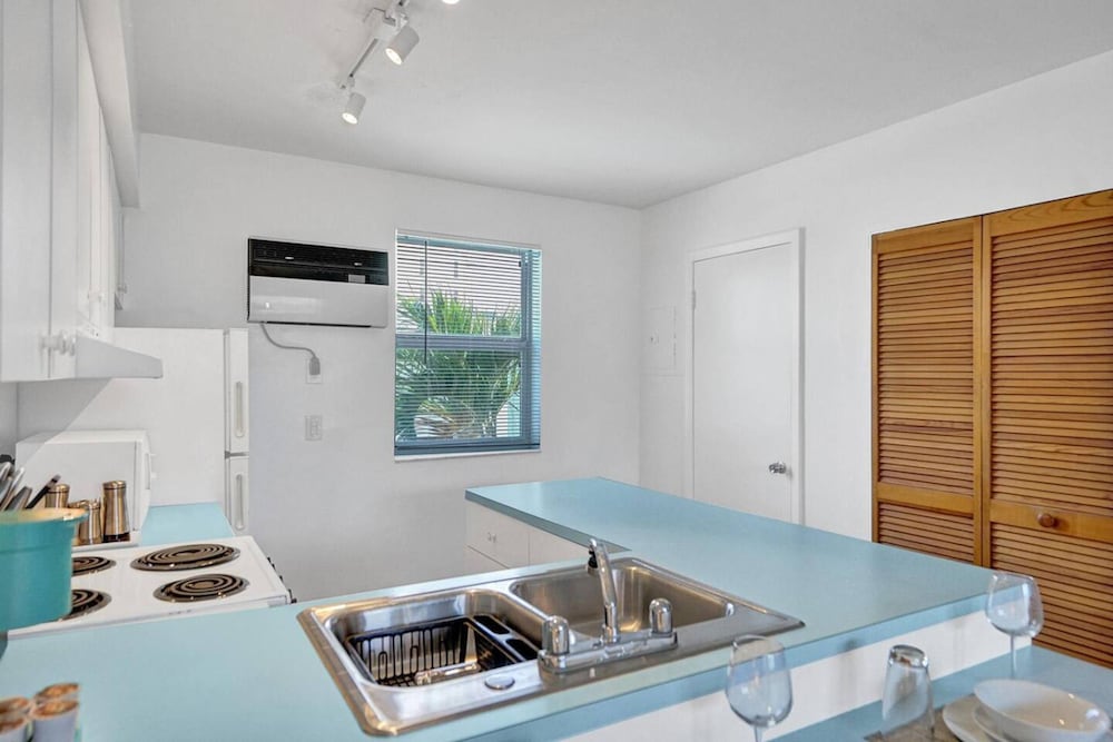 Marine Villas 7 in Hollywood