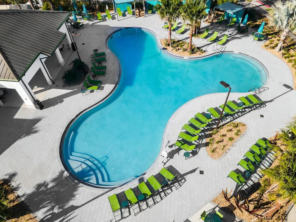 Beautiful Decor 2BR Apartment Near Disney