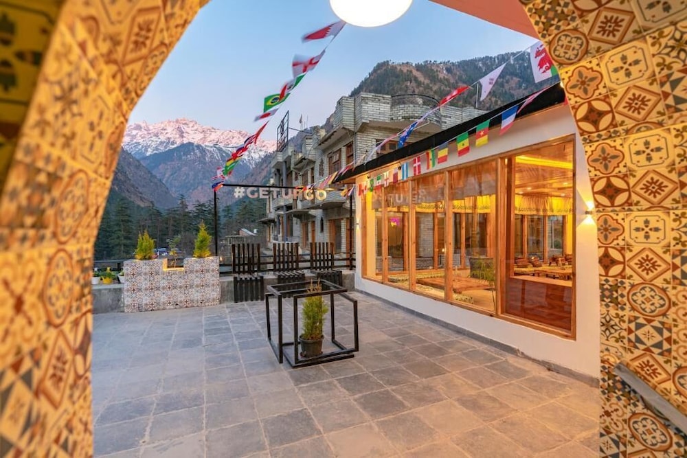 The Hosteller Shimla Valley View