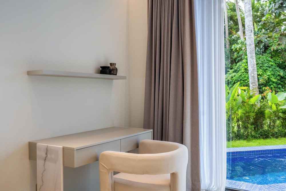 Hidden City Ubud - Modern Villas & Townhouses with Private Pools, Nature Views and Wellness Access