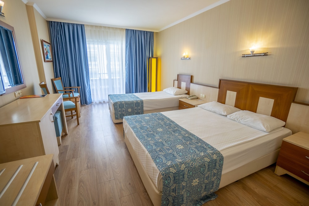 Calido Sol Hotel