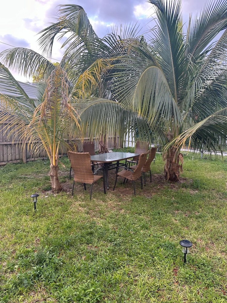 Miami Rental Hostel