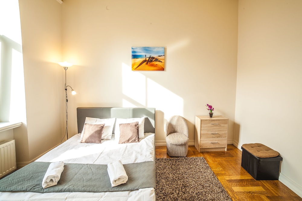 Mosaic Center Apartments