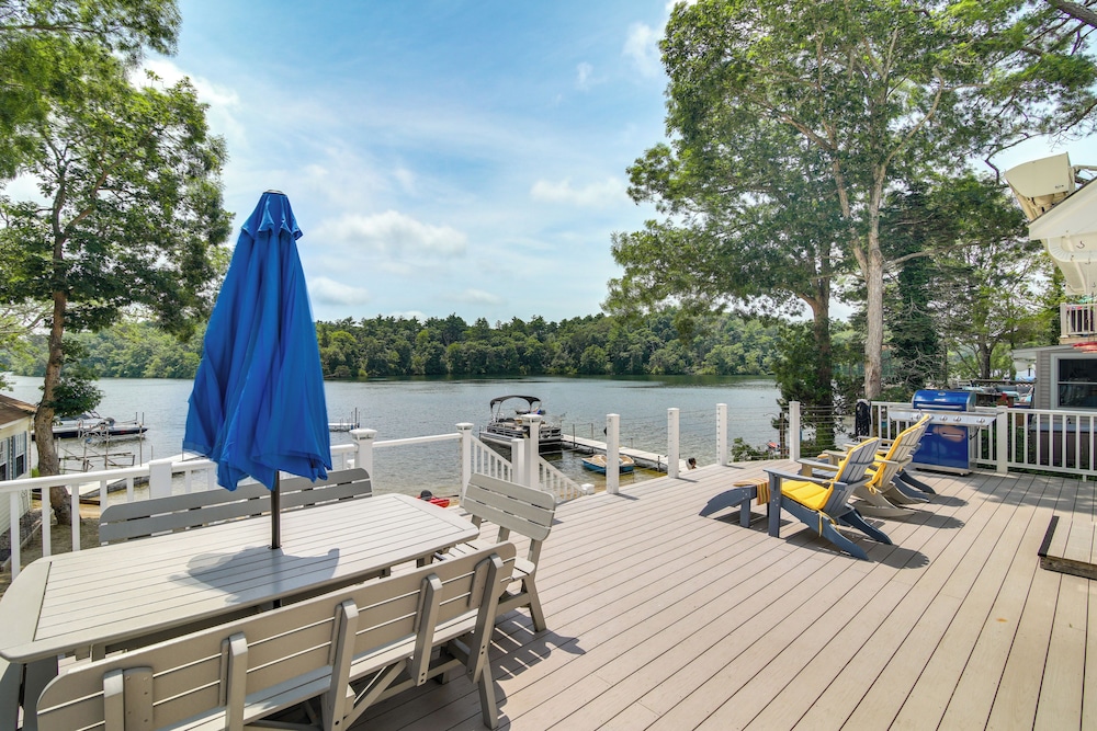 Plymouth Getaway w/ Private Lake Beach + Kayaks!