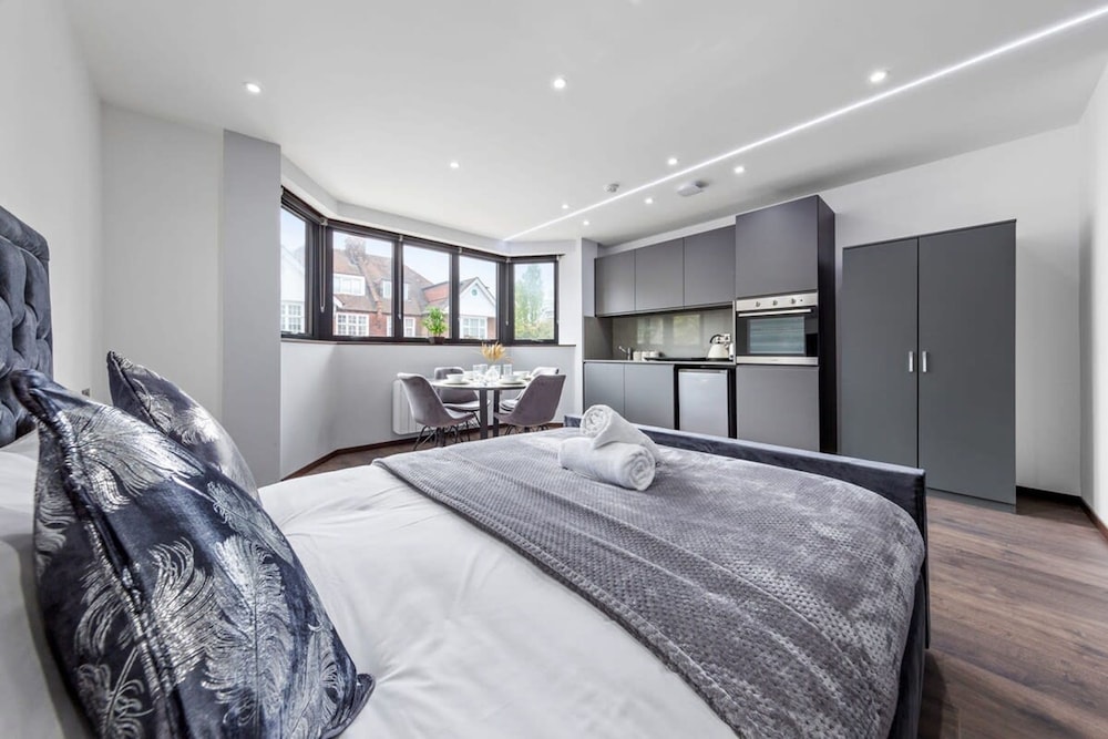 Serviced Studio Flat Near London Northern Line
