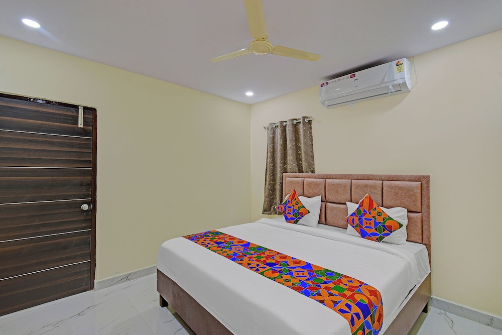 Fabhotel Srikara Grand Luxury Rooms