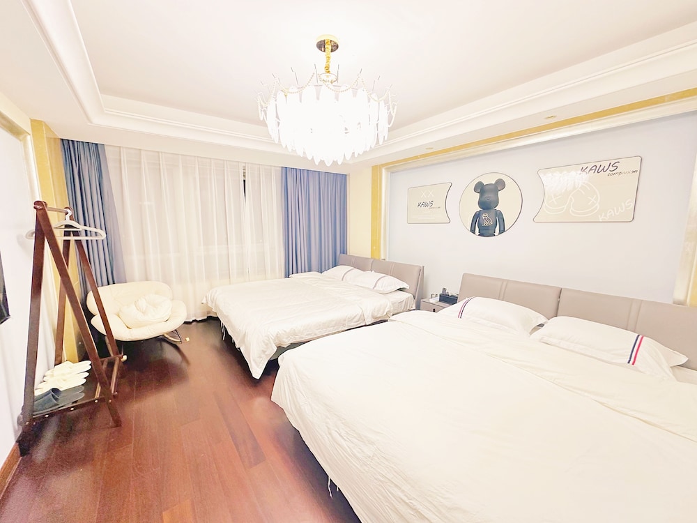 Beijing Sanlitun area duplex apartment