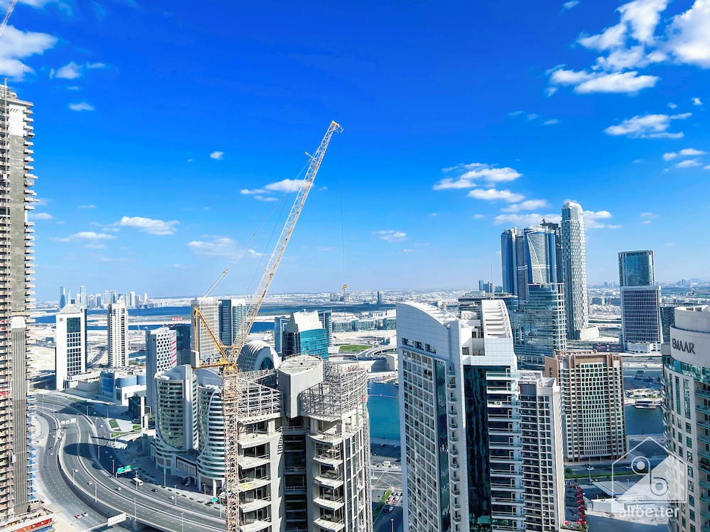 Luxurious Burj Royale One-bedroom & City Views