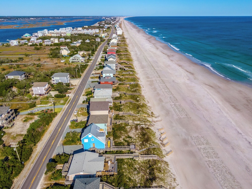 Blue Crab by Topsail Realty