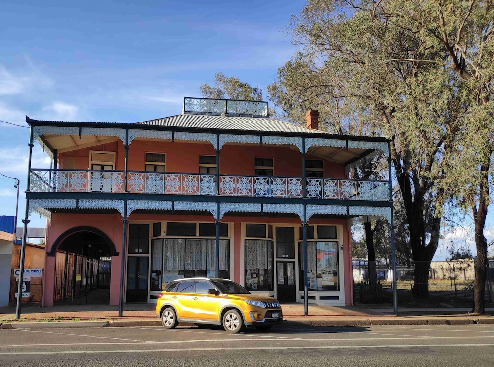 Bourke Apartments