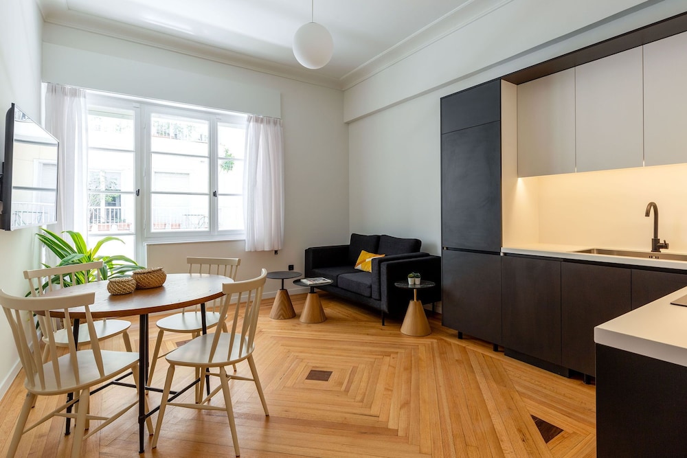 The MET by Zoia Living