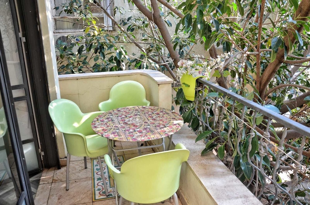 Elena Apartments