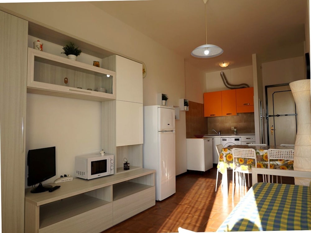 Lovely Apartment With Pool in a Fantastic Location by Beahost Rentals view 5