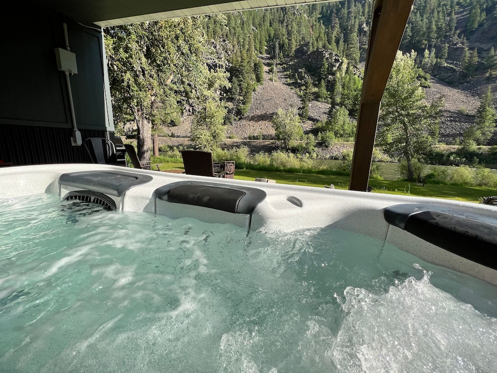 Blackfoot River House 2 Bedroom Home