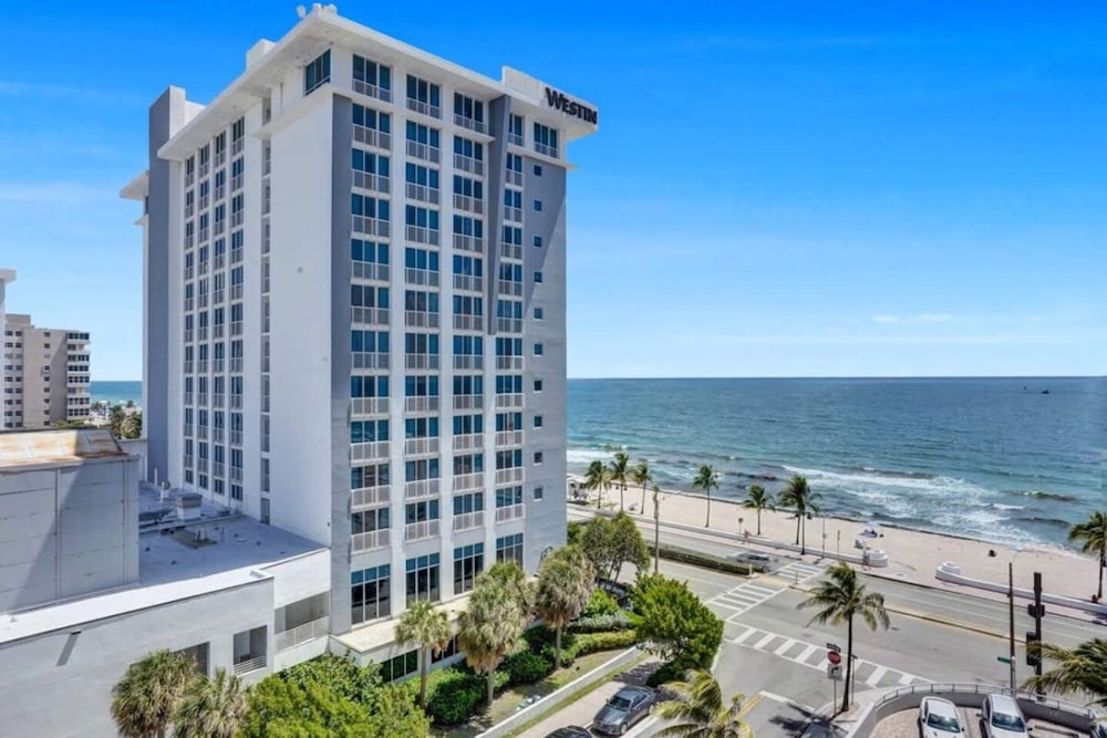 Boutique Luxury 2Br 2Ba Beach Intercostal View