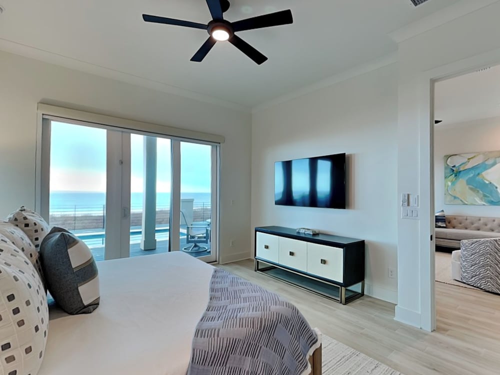Viviana #10 by Southern Vacation Rentals