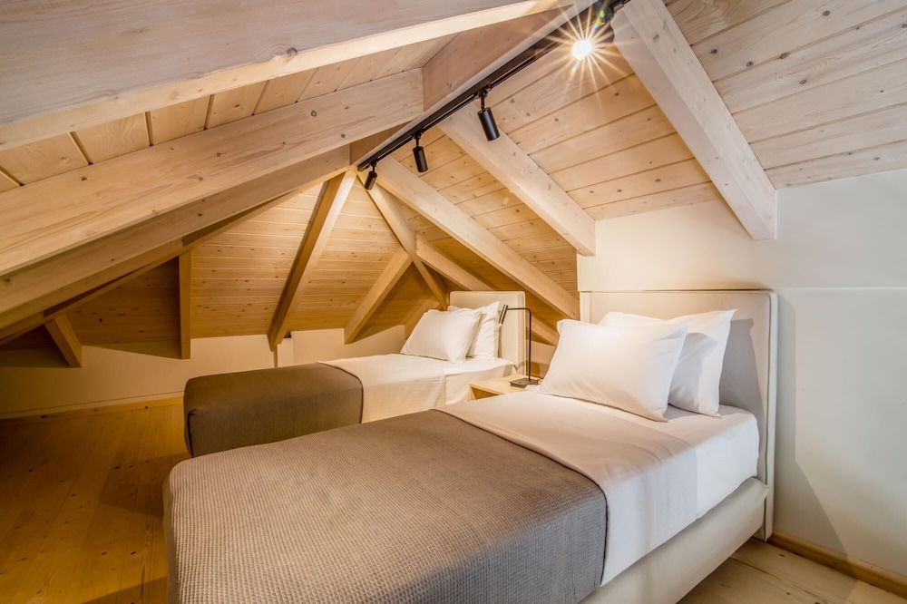 Blue Symphony Suites & Apartments photo 5