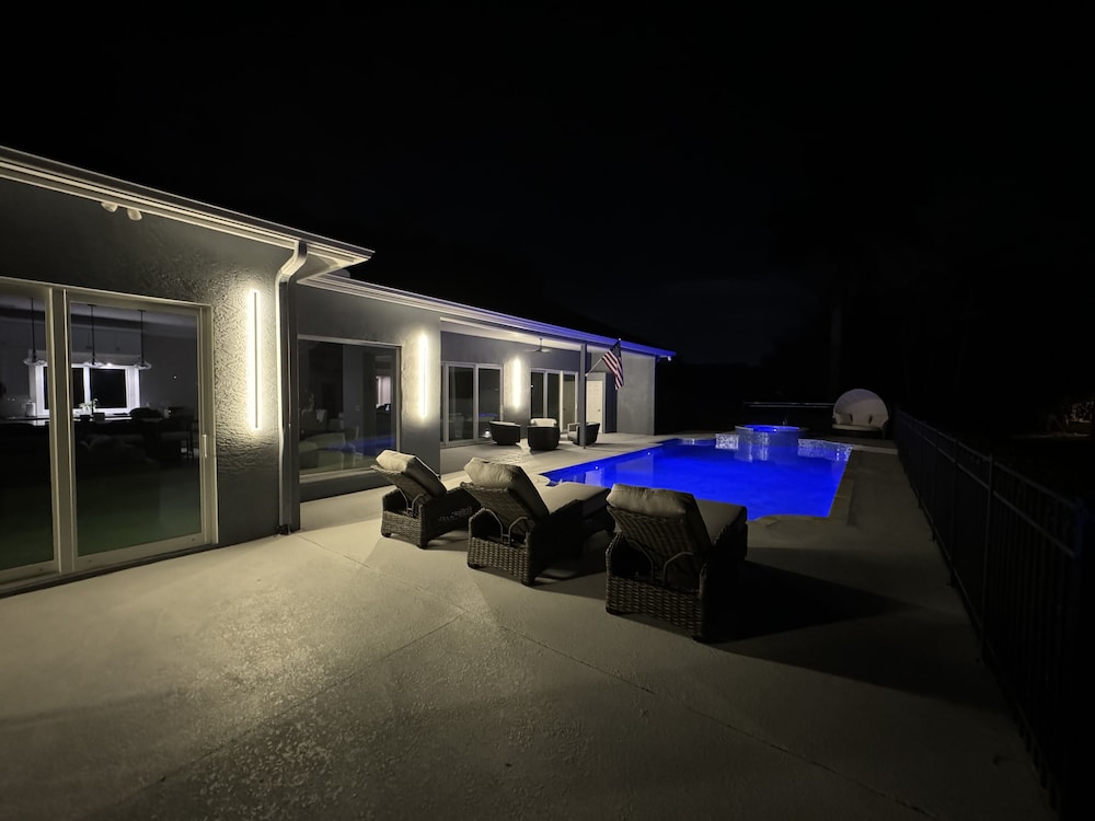 Fall In Naples - Game Room Pvt Pool Hot Tub Impeccable Decor 3 Bedroom Home