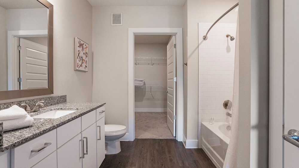 Landing Spectacular 1bd, Gym