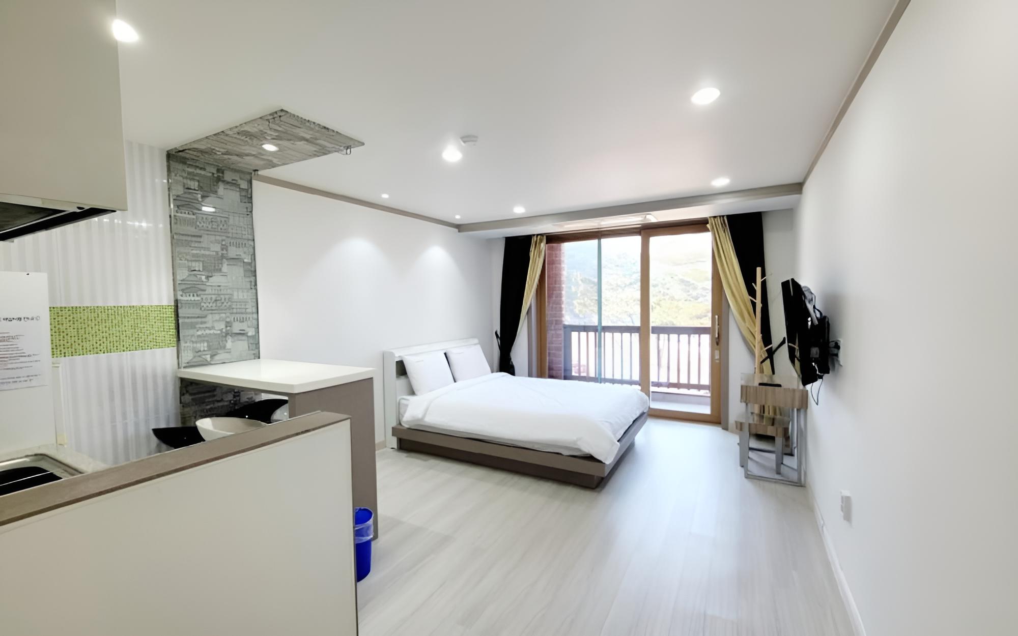 Taean Golden Wave Pension