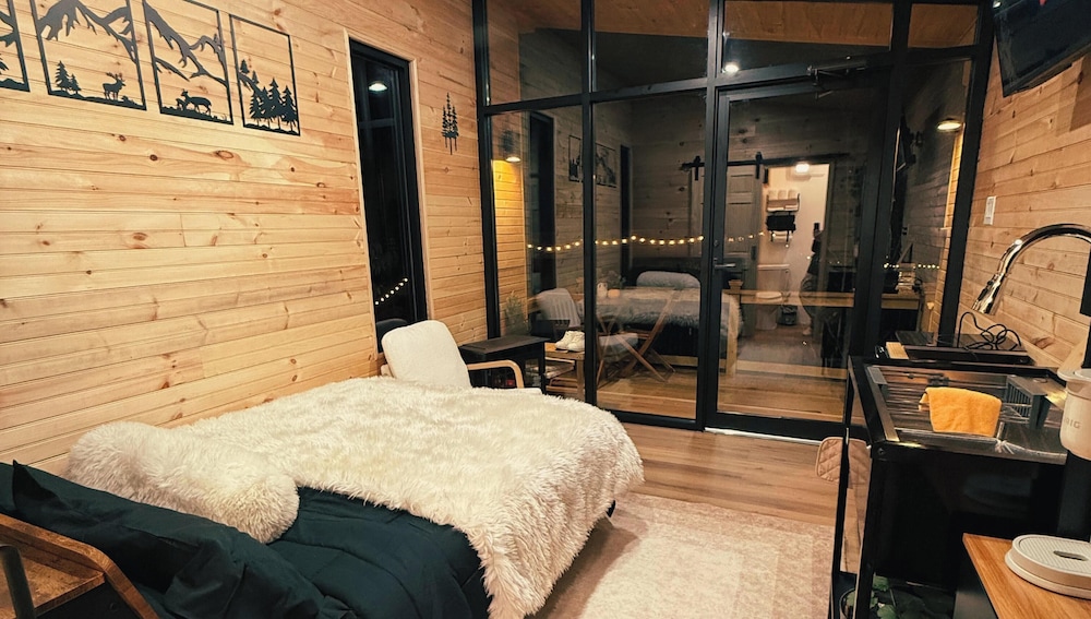 Forava Cabins - Tiny Cabin in the Woods